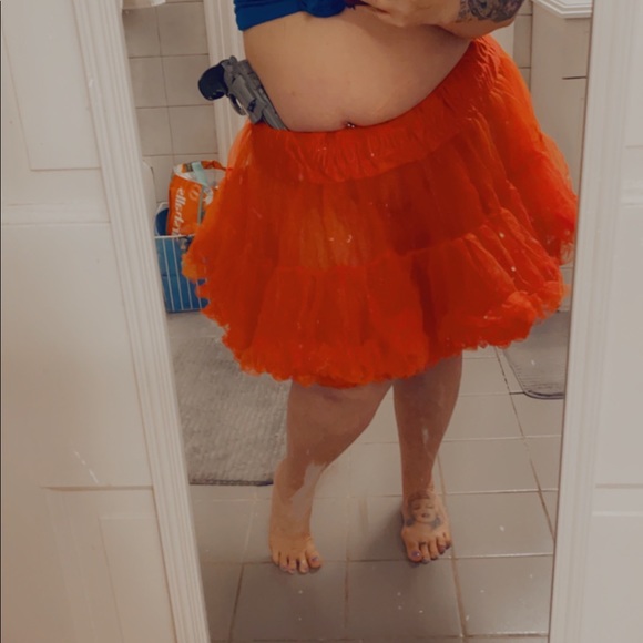 Plus size red tu tu crinoline 1x to 2x - Picture 11 of 15